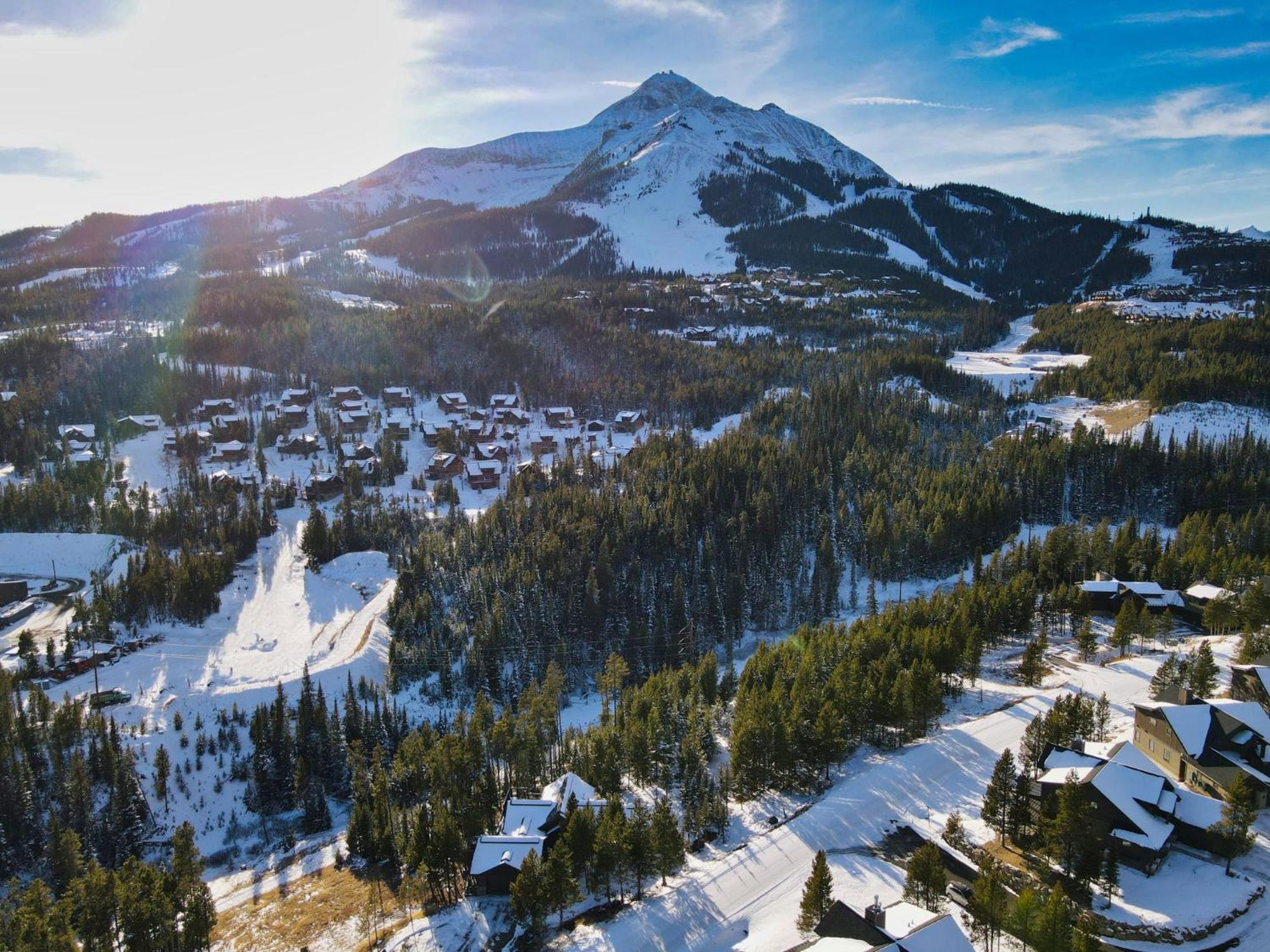 Rising Bull Lodge Big Sky Exterior photo